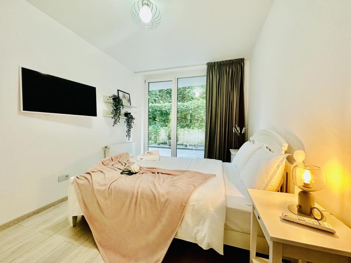 Palfi Apartment With Garden & Parking Клуж-Напока Экстерьер фото