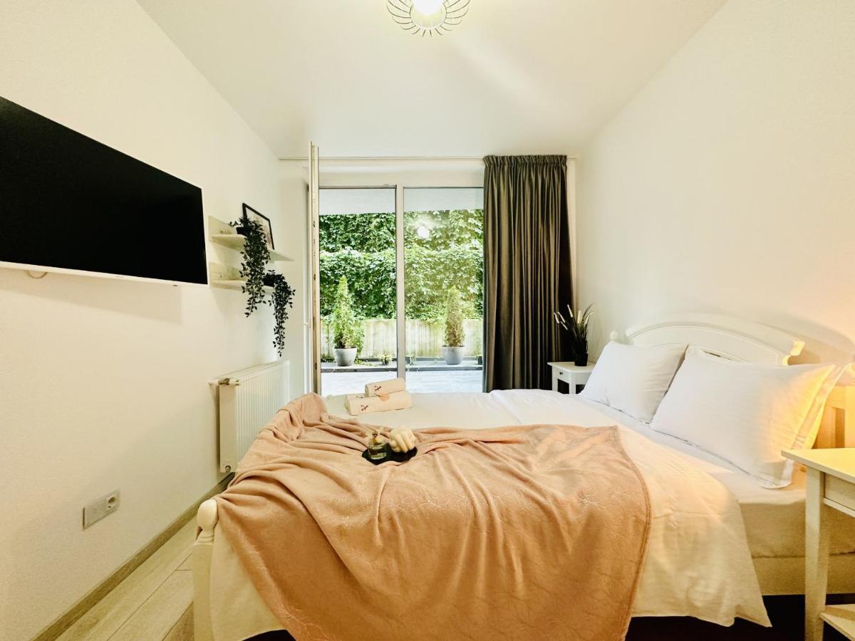 Palfi Apartment With Garden & Parking Клуж-Напока Экстерьер фото